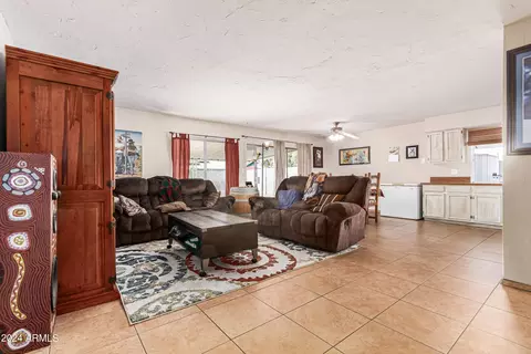 3814 W Crocus Dr, Phoenix, AZ 85053 photo 6