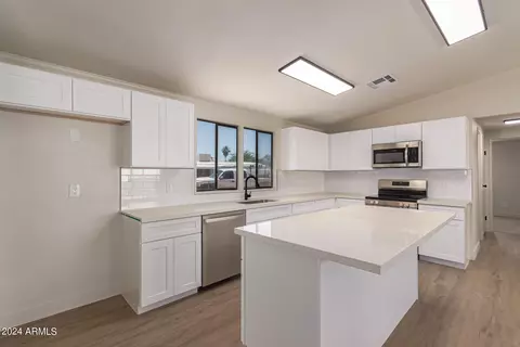 9466 Escondido Ave, Mesa, AZ 85208 photo 15
