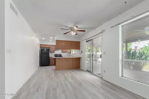 828 E Le Marche Ave, Phoenix, AZ 85022 photo 3
