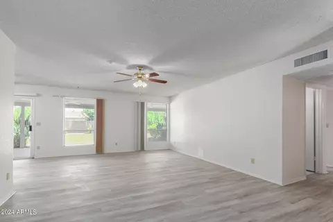 828 E Le Marche Ave, Phoenix, AZ 85022 photo 9