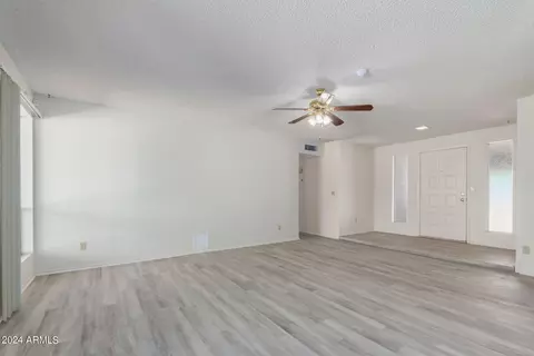 828 E Le Marche Ave, Phoenix, AZ 85022 photo 12