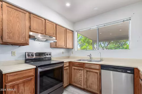 828 E Le Marche Ave, Phoenix, AZ 85022 photo 15
