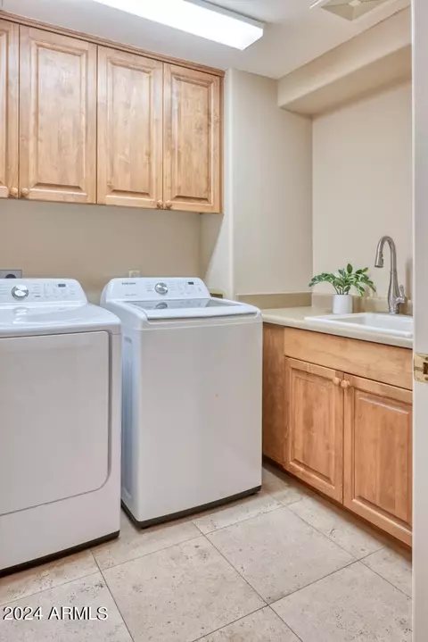 2402 Esplanade Ln #201, Phoenix, AZ 85016 photo 26