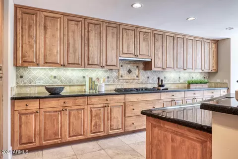 2402 Esplanade Ln #201, Phoenix, AZ 85016 photo 12