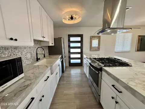 7327 W Devonshire Ave, Phoenix, AZ 85033 photo 2