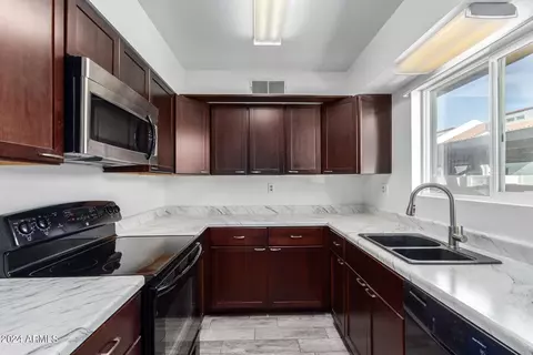 4356 N 36th St, Phoenix, AZ 85018 photo 8