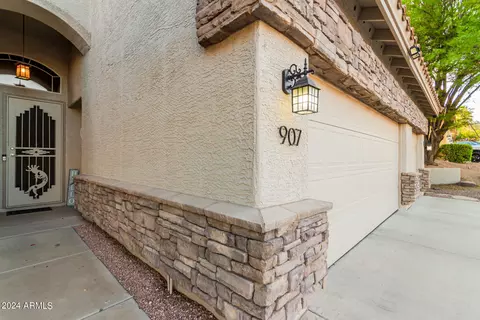 Exterior - 907 E Brookwood Ct, Phoenix, AZ 85048 photo 12 of 23