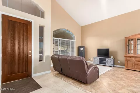 Entry Way - 907 E Brookwood Ct, Phoenix, AZ 85048 photo 1 of 5