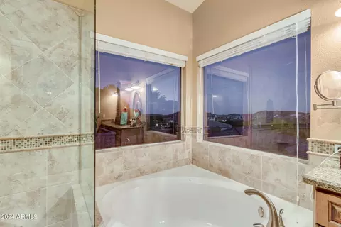 Bath - 907 E Brookwood Ct, Phoenix, AZ 85048 photo 4 of 6
