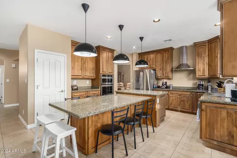 Kitchen - 907 E Brookwood Ct, Phoenix, AZ 85048 photo 4 of 5