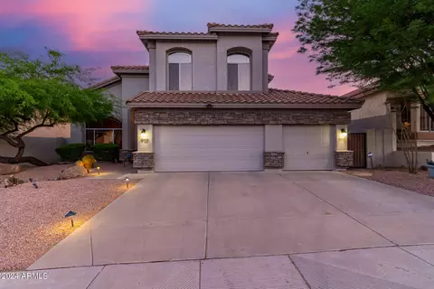 907 E Brookwood Ct, Phoenix, AZ 85048