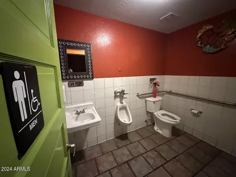 Bath - 1 Howell Ave, Bisbee, AZ 85603 photo 8 of 8