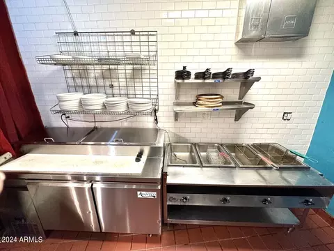 Kitchen - 1 Howell Ave, Bisbee, AZ 85603 photo 5 of 9
