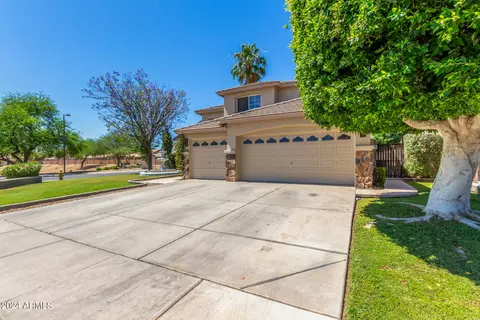 278 E Gail Dr, Gilbert, AZ 85296 photo 5