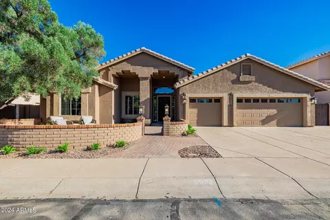 6811 E Winchcomb Dr, Scottsdale, AZ 85254