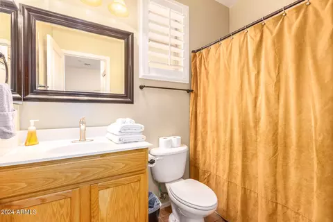 3735 E Sebastian Ln, Gilbert, AZ 85297 photo 16