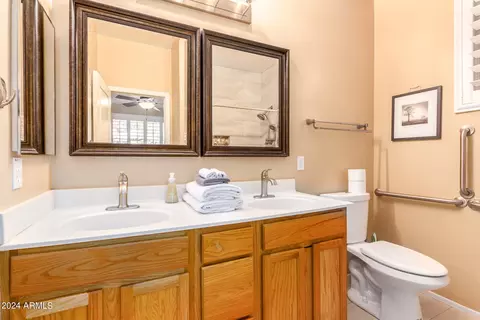 3735 E Sebastian Ln, Gilbert, AZ 85297 photo 20