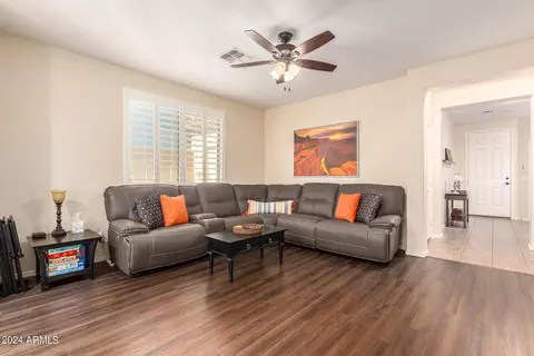 3735 E Sebastian Ln, Gilbert, AZ 85297 photo 6