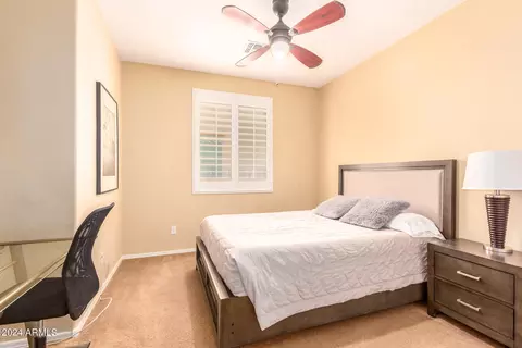 3735 E Sebastian Ln, Gilbert, AZ 85297 photo 12