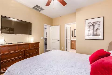 3735 E Sebastian Ln, Gilbert, AZ 85297 photo 19