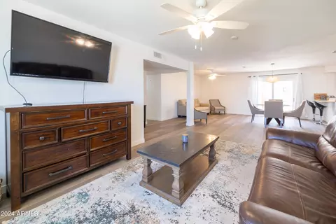 Living - 335 E Carter Dr, Tempe, AZ 85282 photo 2 of 3