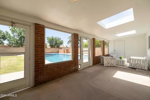 Exterior - 335 E Carter Dr, Tempe, AZ 85282 photo 2 of 22