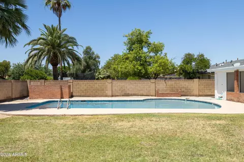 Exterior - 335 E Carter Dr, Tempe, AZ 85282 photo 14 of 22