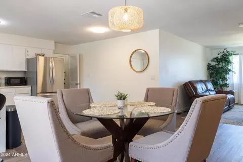 Dining - 335 E Carter Dr, Tempe, AZ 85282 photo 6 of 7