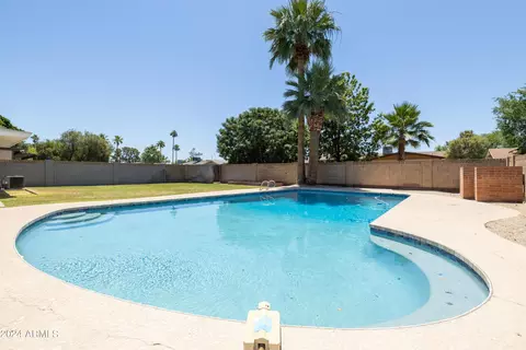 Exterior - 335 E Carter Dr, Tempe, AZ 85282 photo 10 of 22