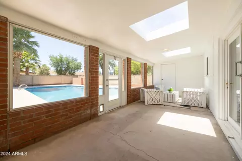 Exterior - 335 E Carter Dr, Tempe, AZ 85282 photo 3 of 22