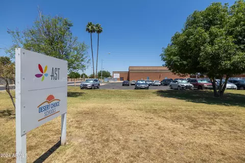 Exterior - 335 E Carter Dr, Tempe, AZ 85282 photo 21 of 22
