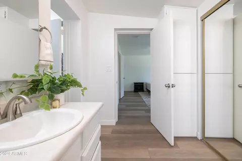 Entry Way - 335 E Carter Dr, Tempe, AZ 85282 photo 1 of 1