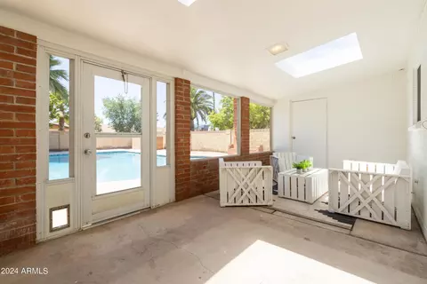 Exterior - 335 E Carter Dr, Tempe, AZ 85282 photo 5 of 22