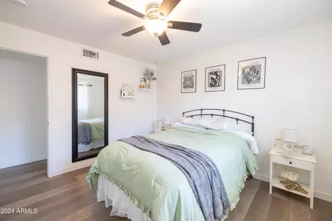 Bedroom - 335 E Carter Dr, Tempe, AZ 85282 photo 4 of 11