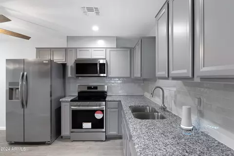 5042 N 21st Ave, Phoenix, AZ 85015