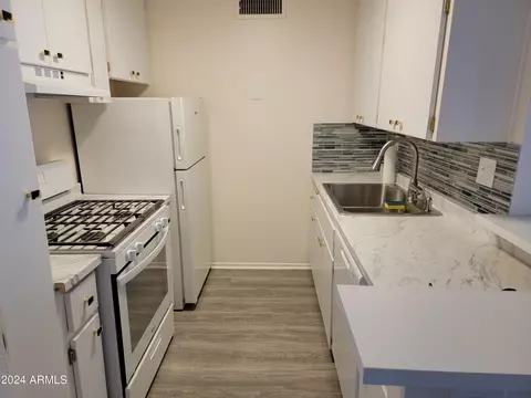 1701 W Tuckey Ln #229, Phoenix, AZ 85015