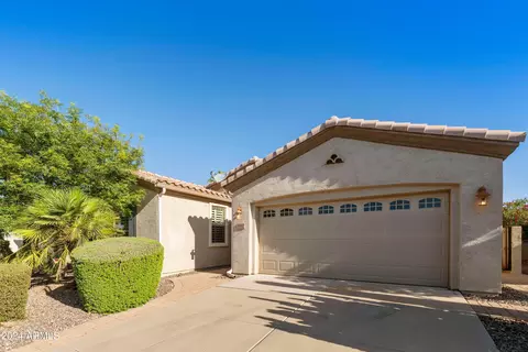 4162 E Blue Spruce Ln, Gilbert, AZ 85298 photo 4