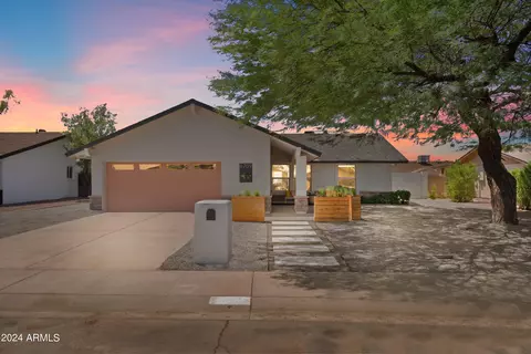 8709 E Amelia Ave, Scottsdale, AZ 85251