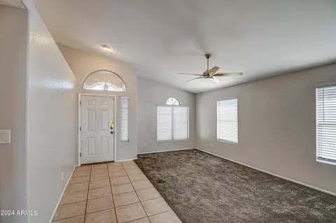 208 E Devon Dr, Gilbert, AZ 85296 photo 6