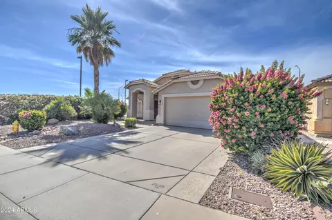 208 E Devon Dr, Gilbert, AZ 85296 photo 3