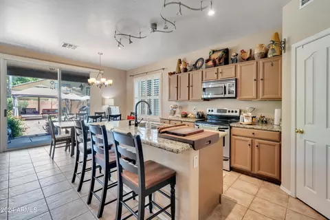 3674 E Washington Ave, Gilbert, AZ 85234 photo 8