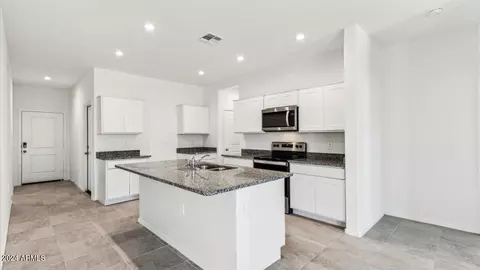 18228 N San Pablo St, Maricopa, AZ 85138