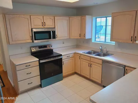 1402 W Clear Spring Dr, Gilbert, AZ 85233 photo 8