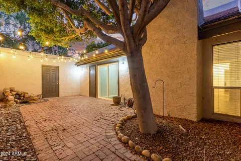 347 Embassy St, Tempe, AZ 85288 photo 2
