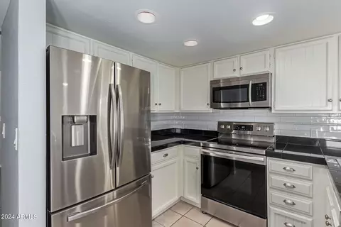 347 Embassy St, Tempe, AZ 85288 photo 3