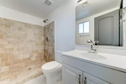 Bath - 3832 E Willow Ave, Phoenix, AZ 85032 photo 2 of 2