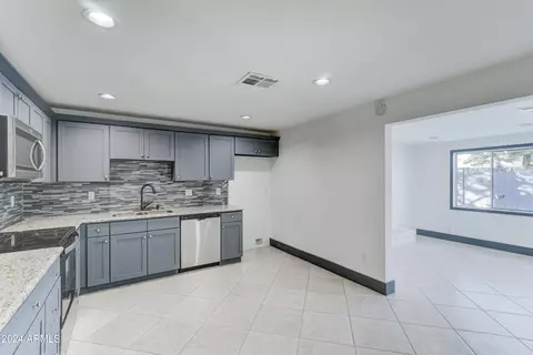 Kitchen - 3832 E Willow Ave, Phoenix, AZ 85032 photo 2 of 3