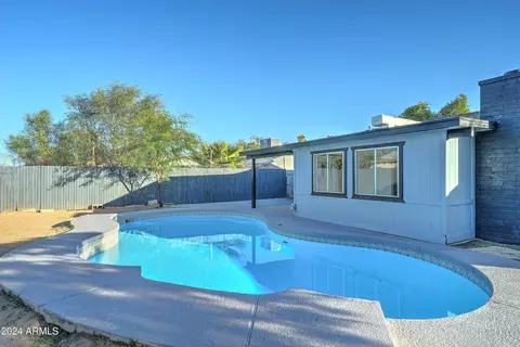 Exterior - 3832 E Willow Ave, Phoenix, AZ 85032 photo 6 of 7