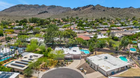 3301 E Malapai Dr, Phoenix, AZ 85028 photo 2