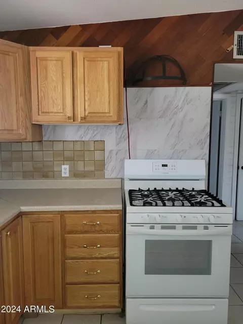 410 S Robert Rd, Tempe, AZ 85281 photo 8